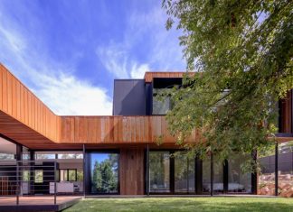 Dream SL House Near Canberra Offers Wonderful Views Through Every Window