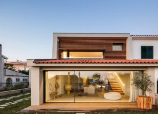A Neglected 1950s Beach House in Portugal Undergoes a Major Renovation