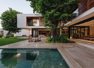 The Zapote House in Mexico, an Oasis Within a City