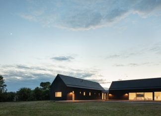 Ravi Handa Architect + AAmp Studio Make a Solid Case for an L-Shaped Home