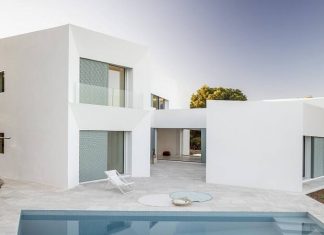 Patio House by Nomo Studio