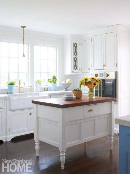 White-Cottage-Kitchen-449x600
