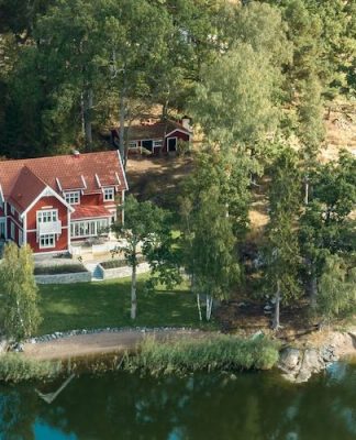 A Traditional SwedishVilla Overlooking the Stockholm Archipelago