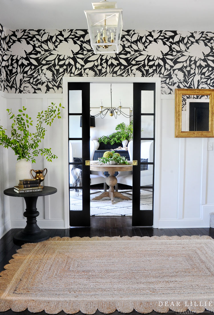 BlackandWhiteEntryway2