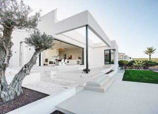 M50: Where Modern Design Meets Costa Blanca’s Majestic Coast