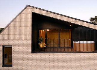 Humber Residence: A Modern Sanctuary Overlooking the Humber River