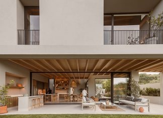 Casa Camelia: Open Design, Cozy Living