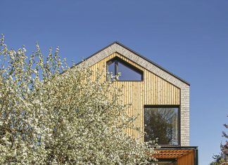 The Apple House: Transforming Challenges into Architectural Beauty
