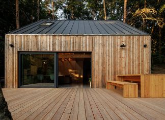 Hytta: A Tranquil Modern Cabin Retreat in the Czech Forests
