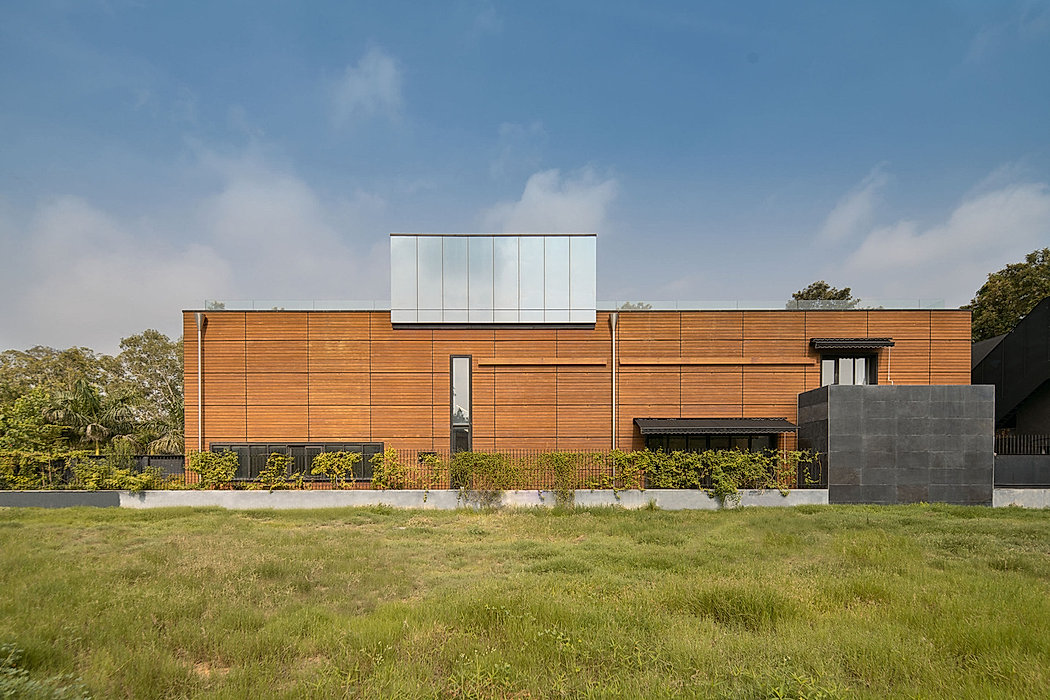 001-palm-avenue-house-blending-luxury-modernist-design-1050x700