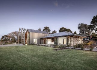Woorarra House: Blending Timeless Design with Nature