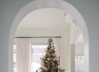 Sinclair and Moore’s Elegant Holiday Home