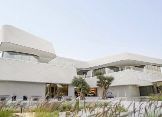 An Oasis of Automotive Luxury: Mercedes-Benz Brand Center Dubai
