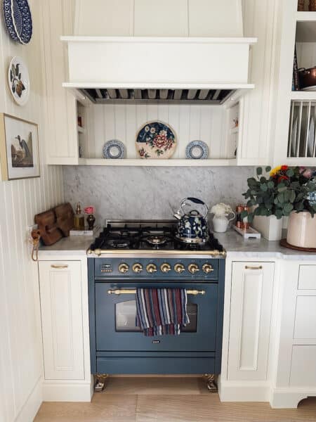 blue-ilve-range-beadboard-walls-the-insipred-room-450x600