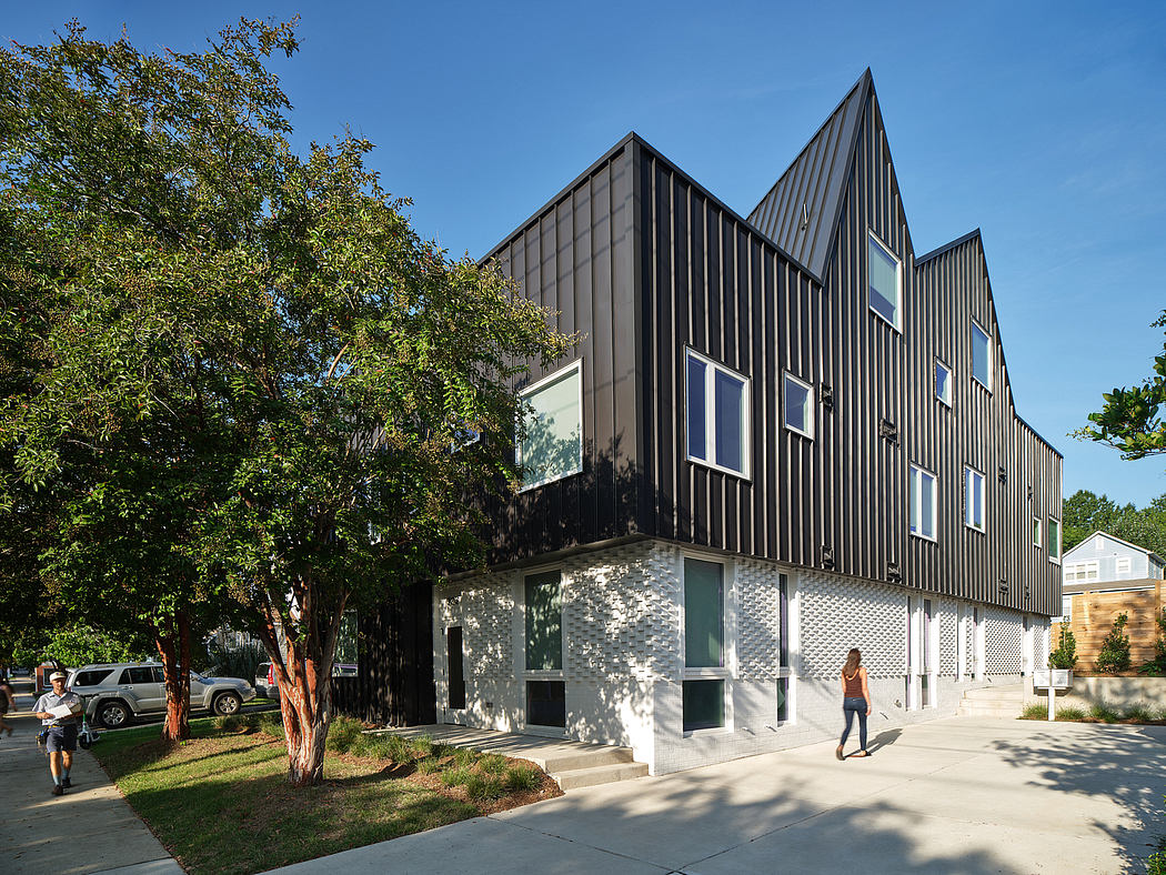 001-south-e8-raleighs-sustainable-multi-unit-housing-solution-1050x788