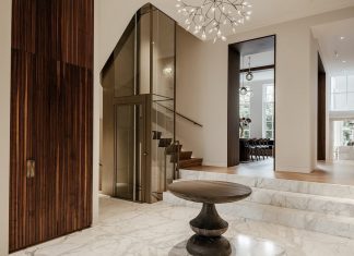 Canal House Moves Between Bright Rooms and Dark Retreats