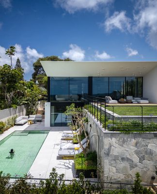Residence in Haifa-5: A Glass Pavilion on Mount Carmel