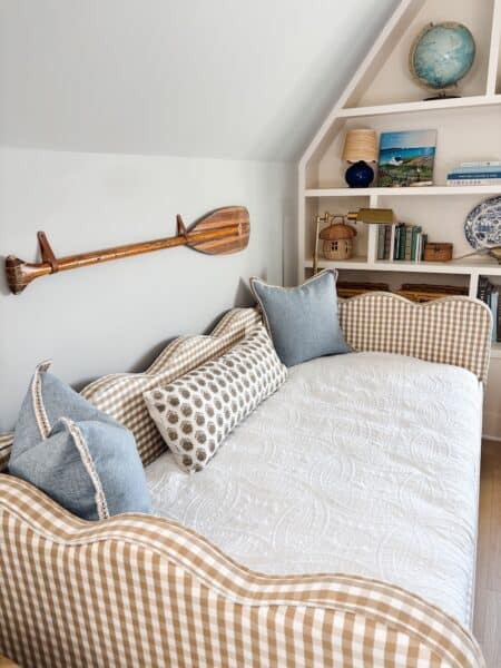 hanging-oar-on-wall-coastal-cottage-the-inspired-room-450x600