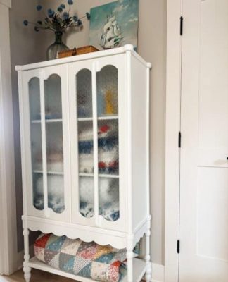 Creating a Cozy, Comfortable, Collected Home without the Clutter