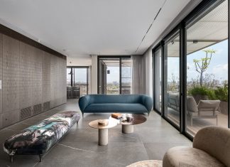 Food for Thought: A Tel Aviv Duplex of Material Restraint
