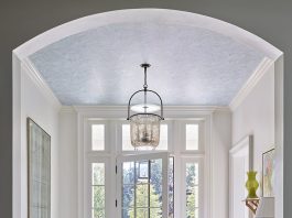 Sea Island Home Blends Coastal Elegance With Timeless Style